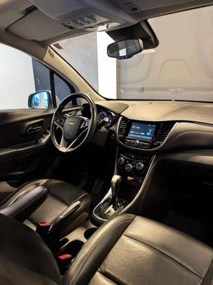 CHEVROLET-TRACKER-2017