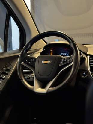CHEVROLET-TRACKER-2017
