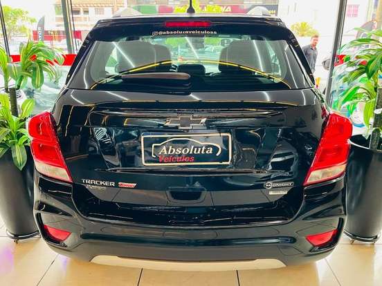 CHEVROLET-TRACKER-2018