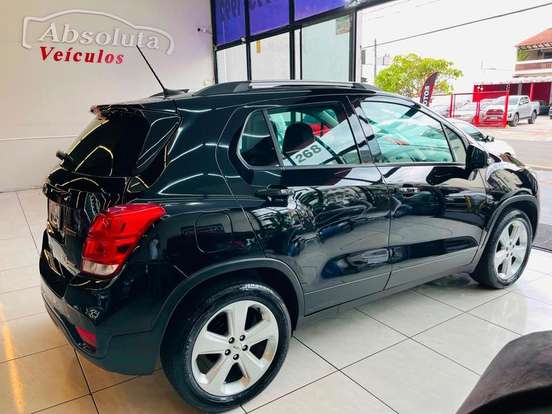 CHEVROLET-TRACKER-2018