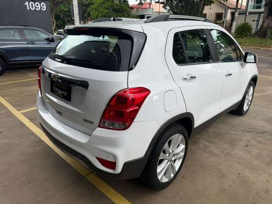 CHEVROLET-TRACKER-2018