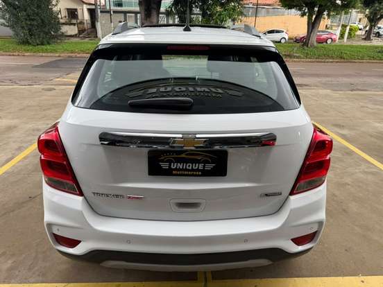 CHEVROLET-TRACKER-2018