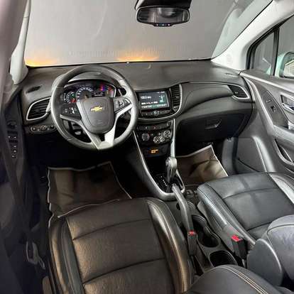 CHEVROLET-TRACKER-2017