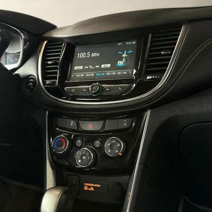 CHEVROLET-TRACKER-2017