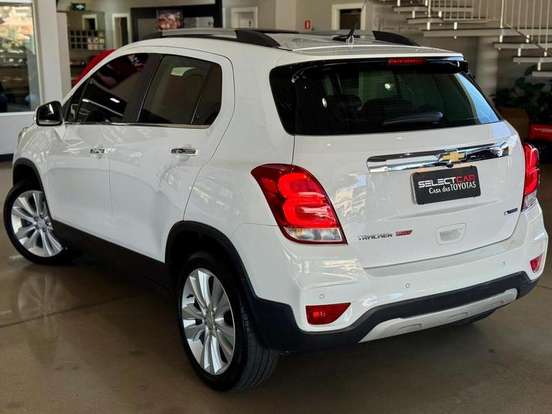 CHEVROLET-TRACKER-2018