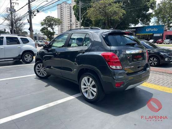 CHEVROLET-TRACKER-2017