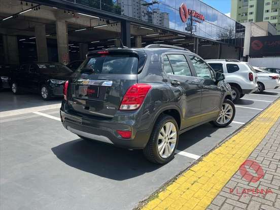 CHEVROLET-TRACKER-2017