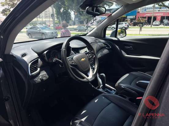 CHEVROLET-TRACKER-2017