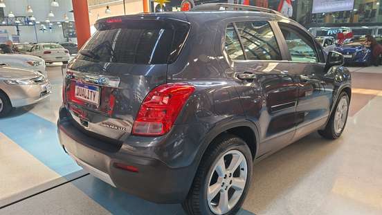 CHEVROLET-TRACKER-2015