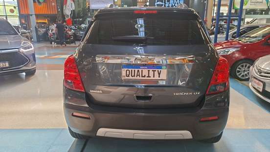 CHEVROLET-TRACKER-2015