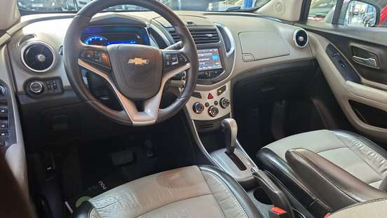 CHEVROLET-TRACKER-2015
