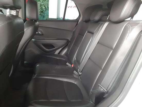 CHEVROLET-TRACKER-2015