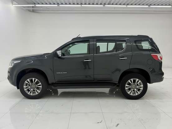 CHEVROLET-TRAILBLAZER-2019