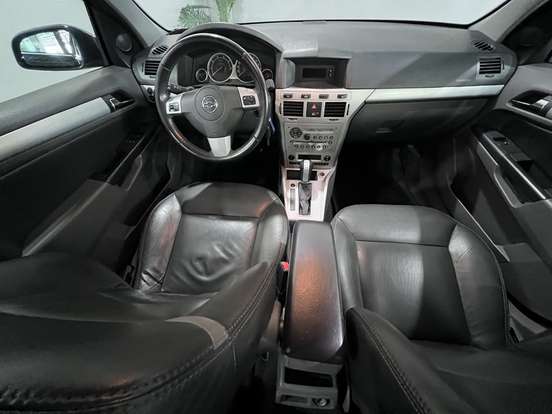CHEVROLET-VECTRA-2.0 MPFI ELEGANCE 8V 140CV FLEX 4P AUTOMÁTICO CHEVROLET-VECTRA-2011