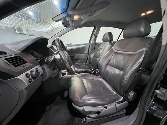 CHEVROLET-VECTRA-2011