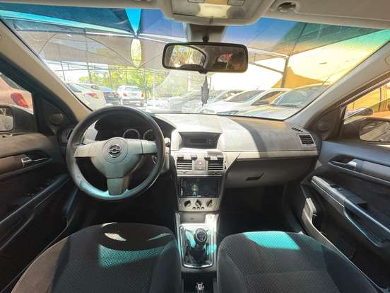 CHEVROLET-VECTRA-2010