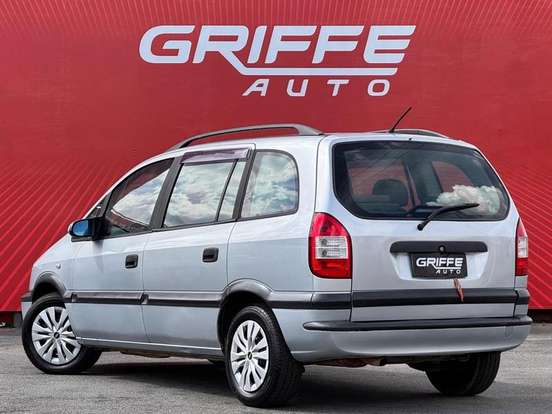CHEVROLET-ZAFIRA-2012