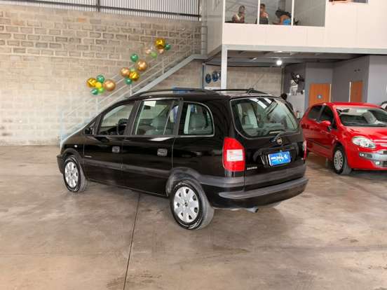 CHEVROLET-ZAFIRA-2010