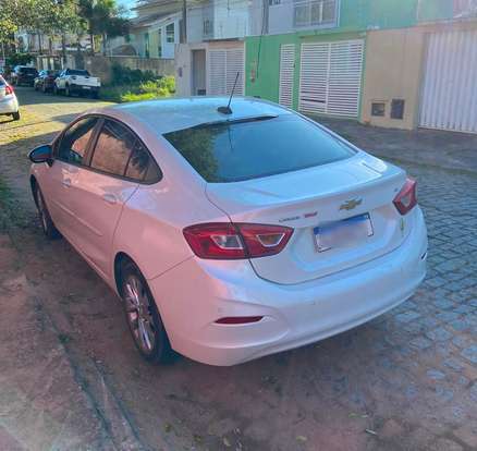 CHEVROLET-CRUZE-2018