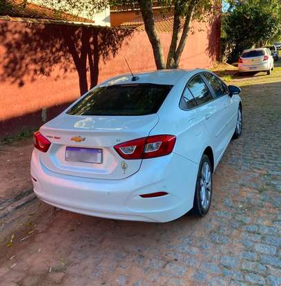 CHEVROLET-CRUZE-2018