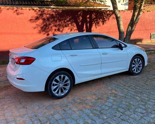 CHEVROLET-CRUZE-2018
