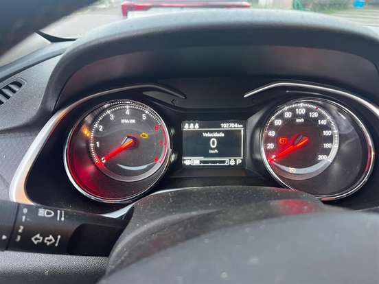 CHEVROLET-ONIX-2019