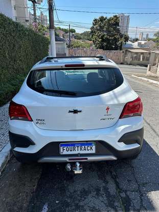 CHEVROLET-ONIX-2018