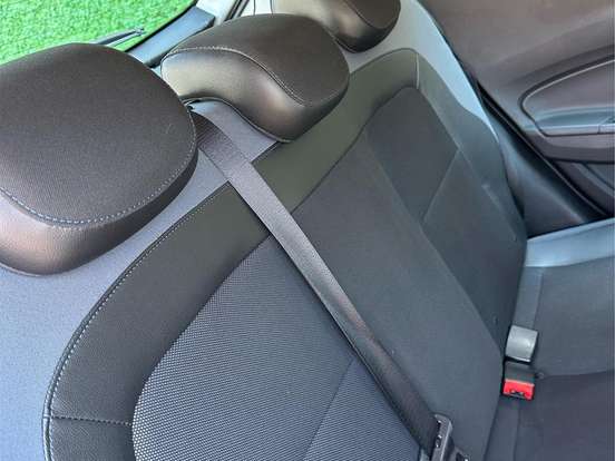 CHEVROLET-ONIX-1.4 MPFI ACTIV 8V FLEX 4P AUTOMÁTICO CHEVROLET-ONIX-2018