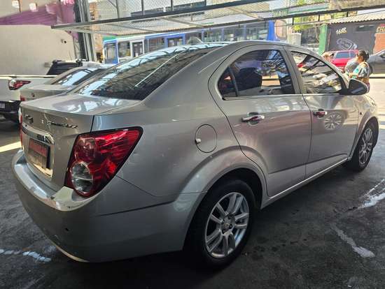 CHEVROLET-SONIC-1.6 LTZ SEDAN 16V FLEX 4P AUTOMÁTICO CHEVROLET-SONIC-2012
