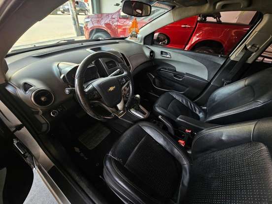 CHEVROLET-SONIC-2012