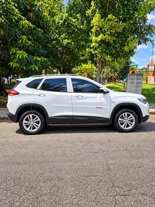CHEVROLET-TRACKER-2020