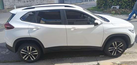 CHEVROLET-TRACKER-2024