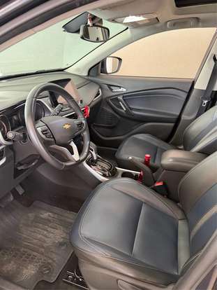 CHEVROLET-TRACKER-2023
