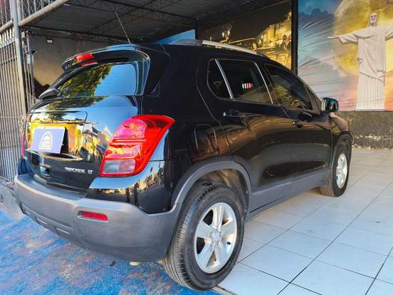 CHEVROLET-TRACKER-2016