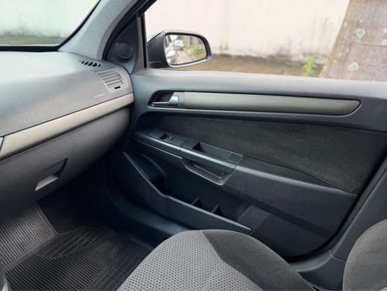 CHEVROLET-VECTRA-2.0 MPFI GT HATCH 8V FLEX 4P MANUAL CHEVROLET-VECTRA-2007