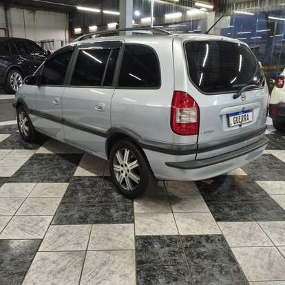 CHEVROLET-ZAFIRA-2010