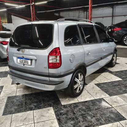 CHEVROLET-ZAFIRA-2010