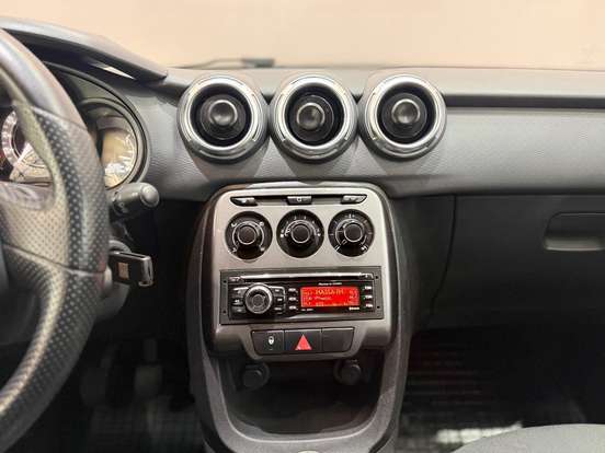 CITROËN-C3-1.5 TENDANCE 8V FLEX 4P MANUAL CITROËN-C3-2013