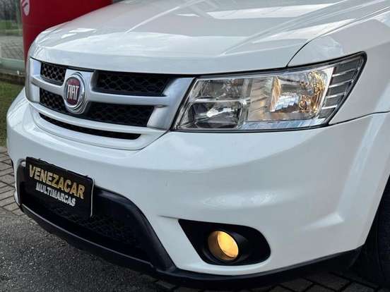 FIAT-FREEMONT-2.4 PRECISION 16V GASOLINA 4P AUTOMÁTICO FIAT-FREEMONT-2013