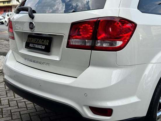 FIAT-FREEMONT-2.4 PRECISION 16V GASOLINA 4P AUTOMÁTICO FIAT-FREEMONT-2013