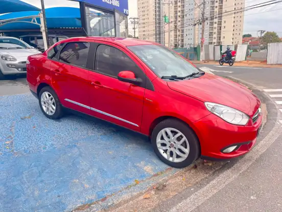 FIAT-GRAND SIENA-1.6 MPI ESSENCE 16V FLEX 4P AUTOMATIZADO FIAT-GRAND SIENA-2014