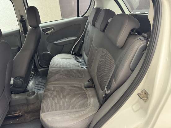 FIAT-PALIO-1.4 MPI ATTRACTIVE 8V FLEX 4P MANUAL FIAT-PALIO-2012