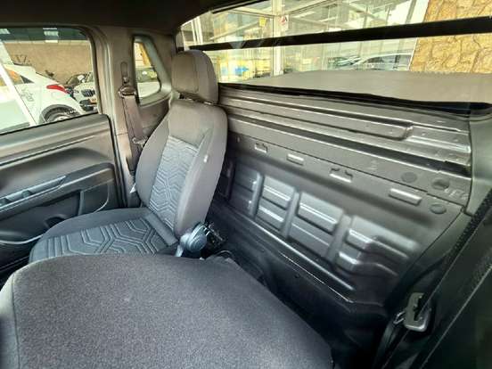 FIAT-STRADA-1.3 FIREFLY FLEX FREEDOM CS MANUAL FIAT-STRADA-2025