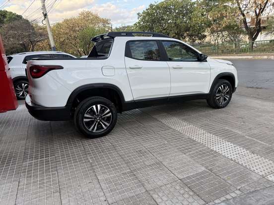 FIAT-TORO-1.3 TURBO 270 FLEX FREEDOM AT6 FIAT-TORO-2024