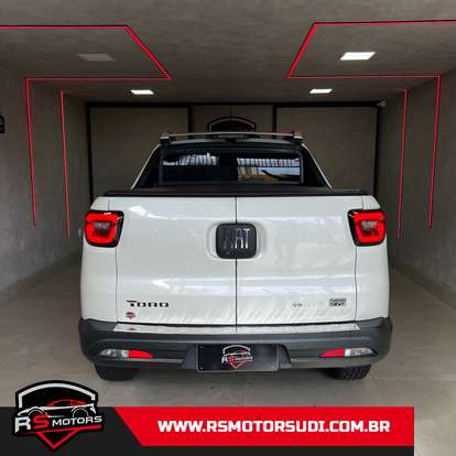 FIAT-TORO-2023