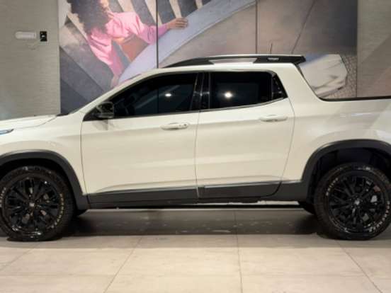 FIAT-TORO-1.3 TURBO 270 FLEX VOLCANO AT6 FIAT-TORO-2023