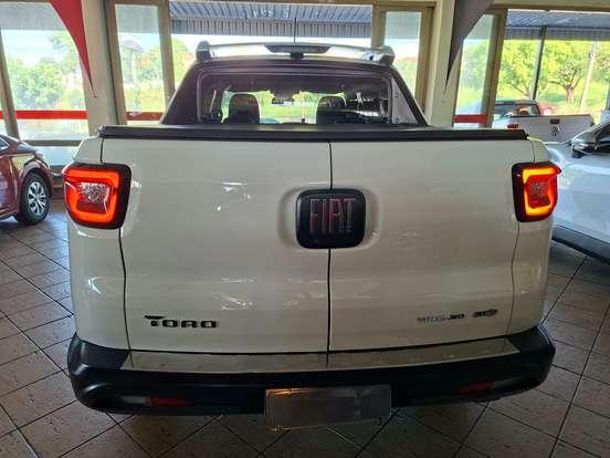 FIAT-TORO-2017