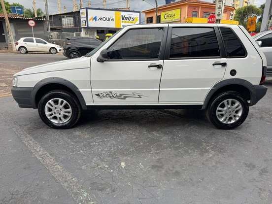 FIAT-UNO-1.0 MPI MILLE WAY ECONOMY 8V FLEX 4P MANUAL FIAT-UNO-2013