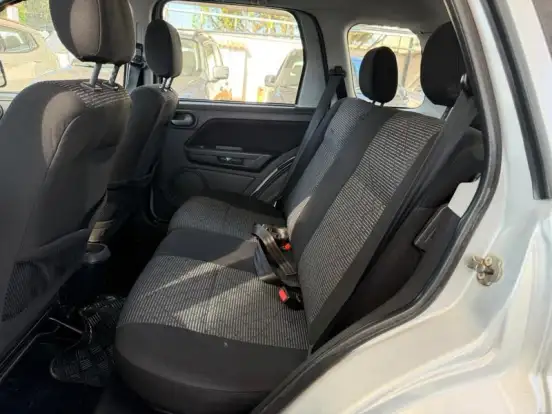 FORD-ECOSPORT-2010