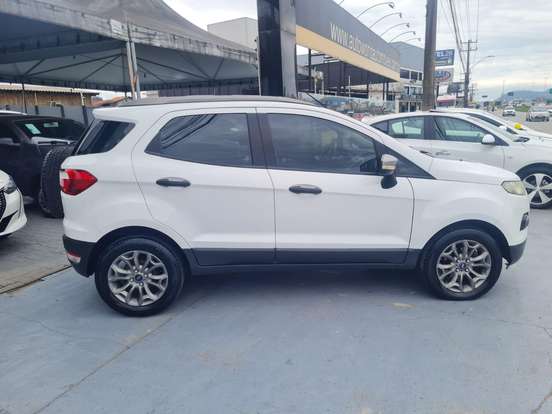 FORD-ECOSPORT-2013